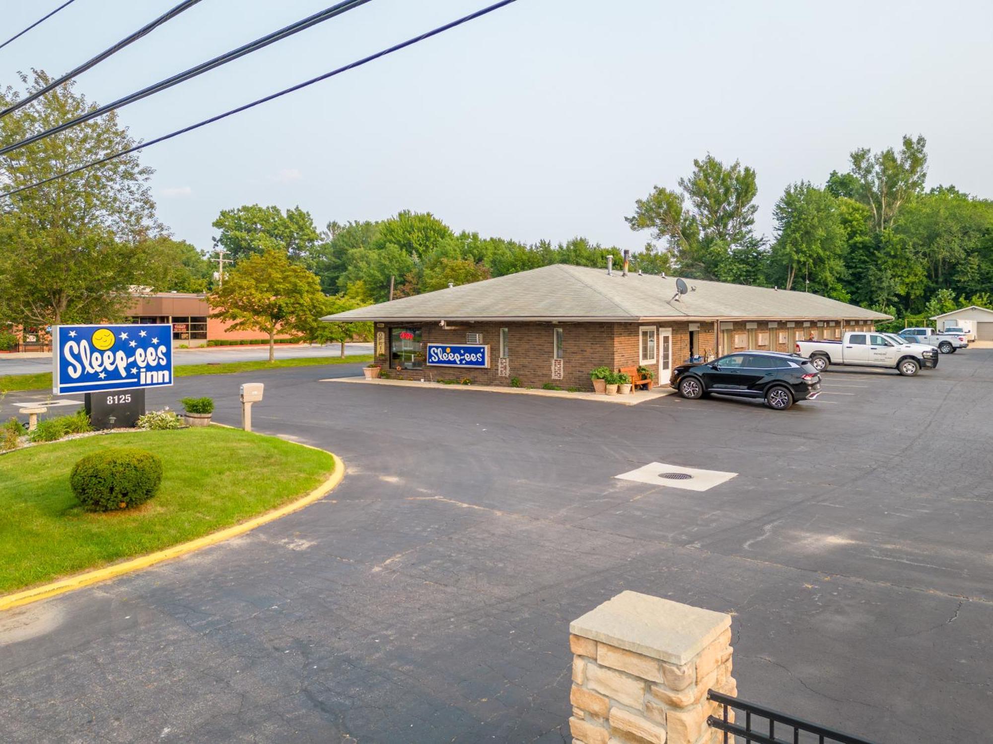 Sleep-Ees Inn, Saginaw & Frankenmuth ภายนอก รูปภาพ
